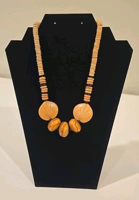 Vintage Fashion Carved Wooden Leaf Chunky Beaded Necklace with Magnetic Clasp