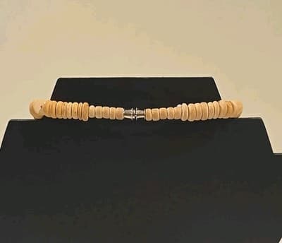Vintage Fashion Carved Wooden Leaf Chunky Beaded Necklace with Magnetic Clasp - Thumbnail 3