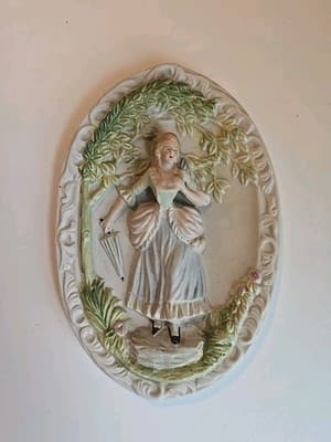 Chase Wall Plaques Couple Hand Painted Occupied Japan 1940's Bisque Relief 2pc - Thumbnail 3