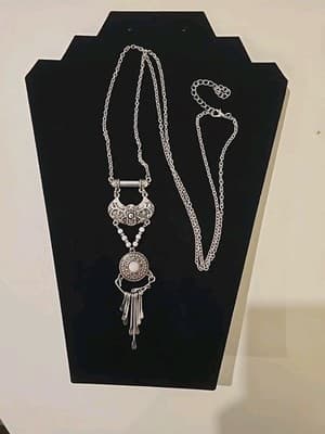 J CREW Horseshoe Dangle BLING Beaded Gothic Statement Necklace STUNNING - Thumbnail 4