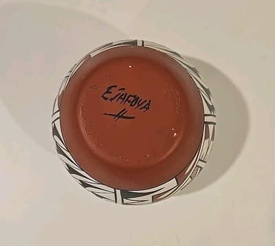 Pueblo Native American Pottery Vase Bowl Signed E Tafoya II - Thumbnail 7