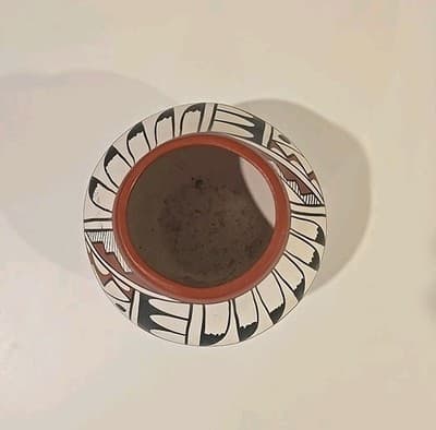Pueblo Native American Pottery Vase Bowl Signed E Tafoya II - Thumbnail 5