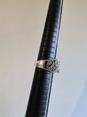 Silver Tone Marcasite with Three Stones Ring Sz 6.5 - Thumbnail 11