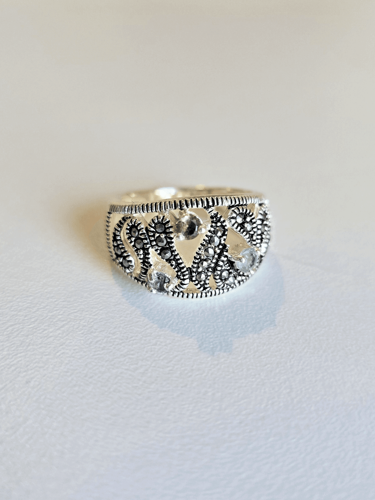 Silver Tone Marcasite with Three Stones Ring Sz 6.5 - Thumbnail 2
