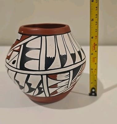Pueblo Native American Pottery Vase Bowl Signed E Tafoya II - Thumbnail 6