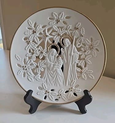 LENOX COLLECTIONS THE HOLY FAMILY 24K GOLD PIERCED-PORCELAIN COLLECTOR PLATE - Thumbnail 2