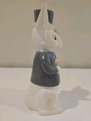 Vintage 1970s USA Ceramic Anthropomorphic Mr. Easter Bunny Flowers Figurine 7.5" - Thumbnail 4
