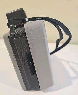 Polaroid 104 Automatic Land Camera Instant Camera with Flash #268 - Thumbnail 9