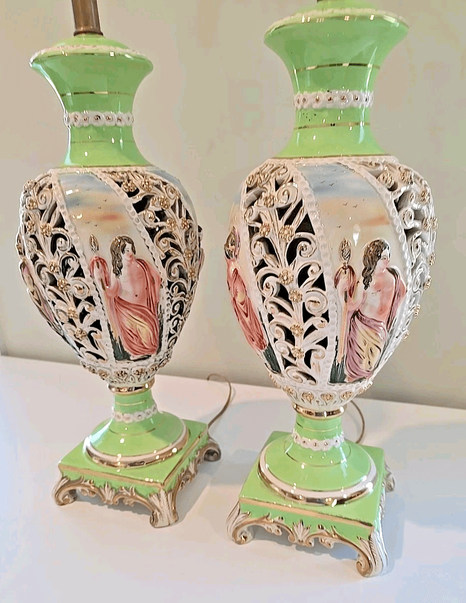 Pair of D'indri Capodimonte Italian Porcelain Lamp Brass Base Hand Painted 29" - Thumbnail 6