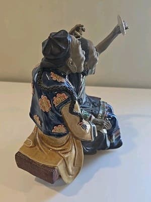 Vintage Porcelain Asian Couple Figure Man Brushing Woman's Hair - Thumbnail 8