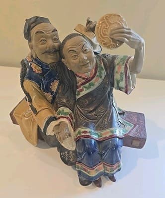 Vintage Porcelain Asian Couple Figure Man Brushing Woman's Hair - Thumbnail 3