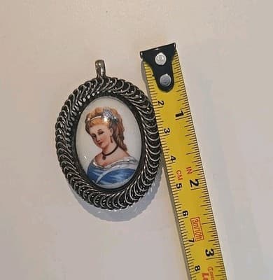 VTG Signed Warner Painted Lady Portrait Necklace Pendant 2" - Thumbnail 6
