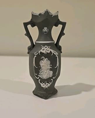 Green Pottery Vase Cameo Victorian Figurine 2 Handle Art Deco 1784 Fashion Lady - Thumbnail 5