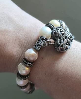 Multi Colored Cultured Pearl Bracelet With Heart Charm - New Without Tags - Thumbnail 5