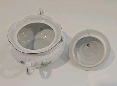 Vintage Walbrzych Creamer and Sugar Set- Meisen Flower - Thumbnail 6