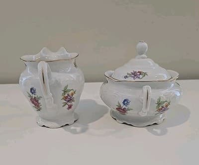 Vintage Walbrzych Creamer and Sugar Set- Meisen Flower - Thumbnail 2