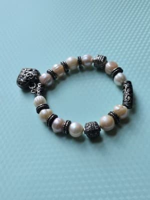 Multi Colored Cultured Pearl Bracelet With Heart Charm - New Without Tags - Thumbnail 4