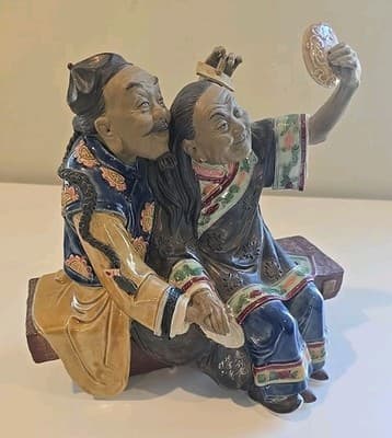 Vintage Porcelain Asian Couple Figure Man Brushing Woman's Hair - Thumbnail 9