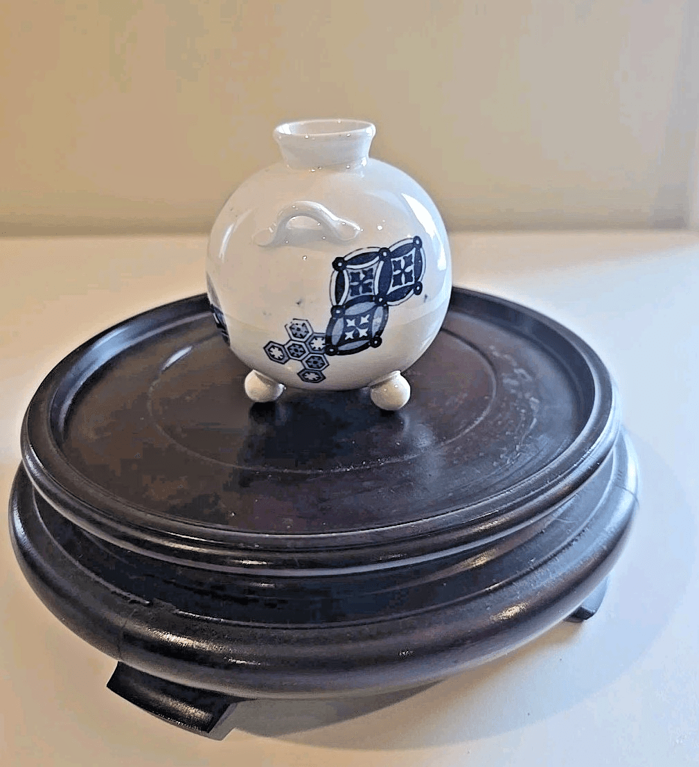 Royal Worcester Japonisme Miniature Orb Three Ball Footed Vase 1875 - Thumbnail 2