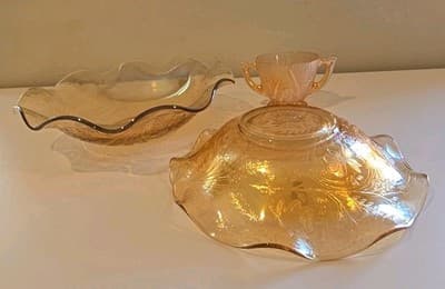 Iridescent Marigold Jeannette Iris & Herringbone Sugar Bowl & Ruffle Bowls 3pc - Thumbnail 3