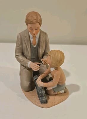 1983 Enesco Treasured Memories “The New Train” E0641 - Thumbnail 2
