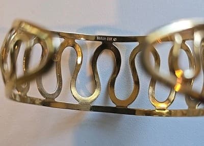 Vintage Sarah Coventry Bracelet, Open Cuff Gold Tone "U" Design - Thumbnail 3
