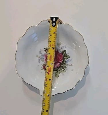 Floral Rose Scalloped Candy Bowl Trinket Dish Gold Tone Rim Nasco Japan - Thumbnail 3