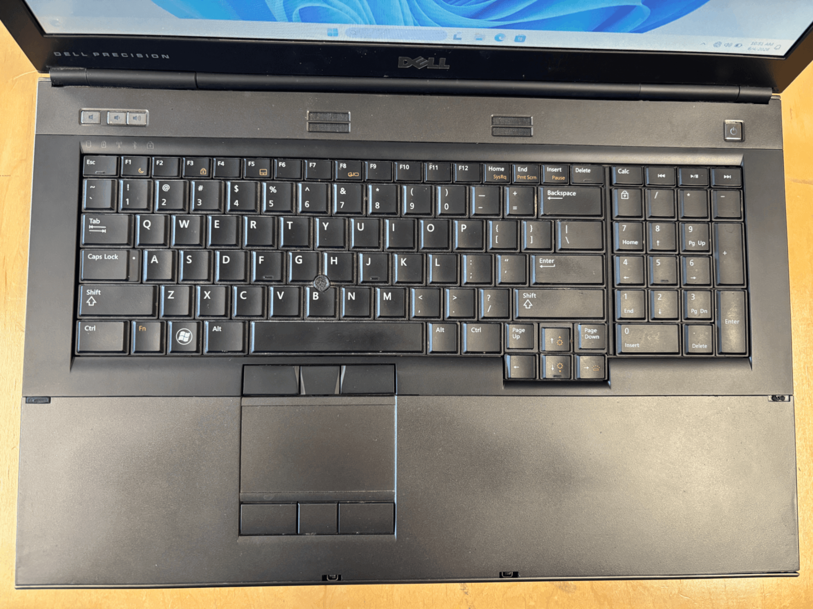 Dell Precision M6000 Laptop i7-2640M 8GB RAM 125GB SSD - Thumbnail 3