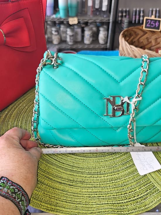 Badgley Mischka Turquoise Quilted Chain Shoulder Bag - Thumbnail 3