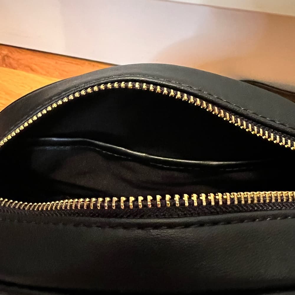Valentino Orlandi Black Quilted Crossbody Bag with Gold Chain - Thumbnail 4