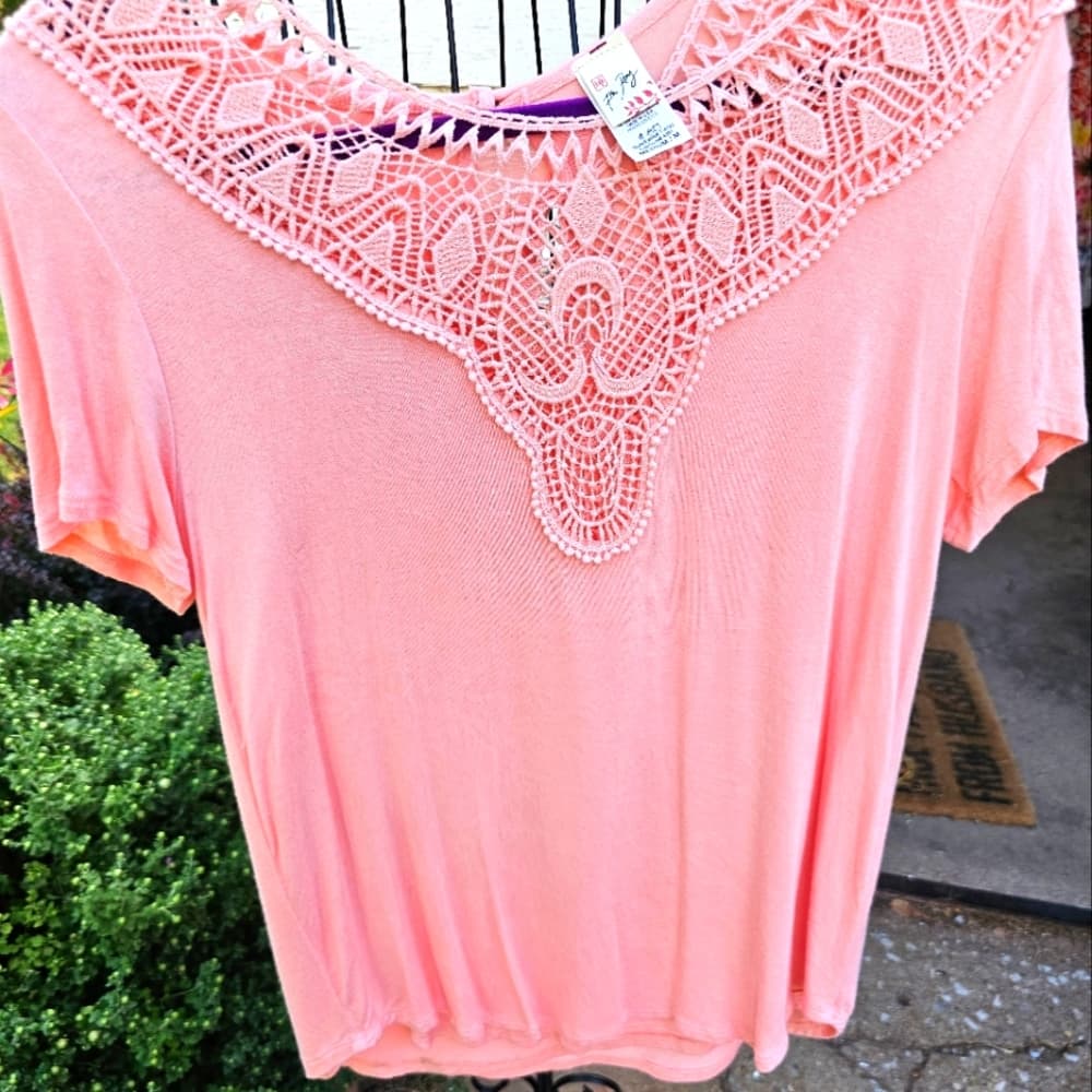 Cute Comfy Lace top Blouse - Thumbnail 2