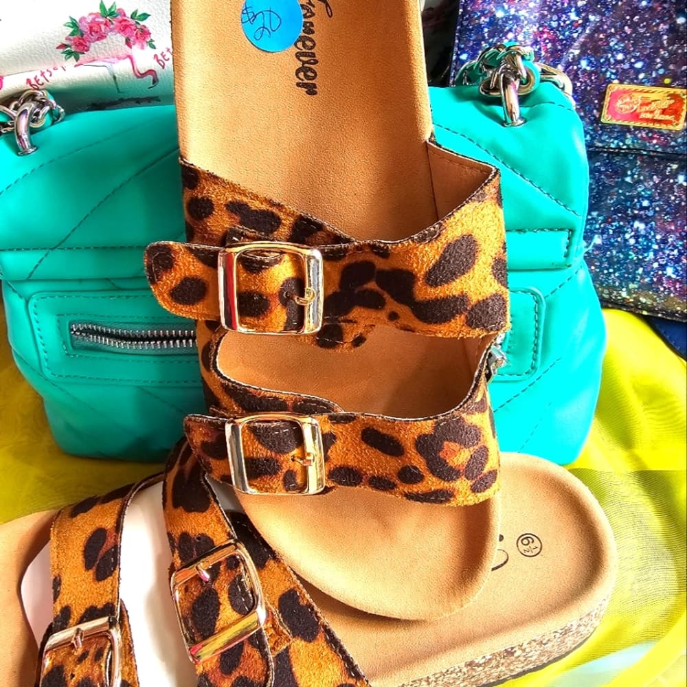 Leopard slides - Thumbnail 2