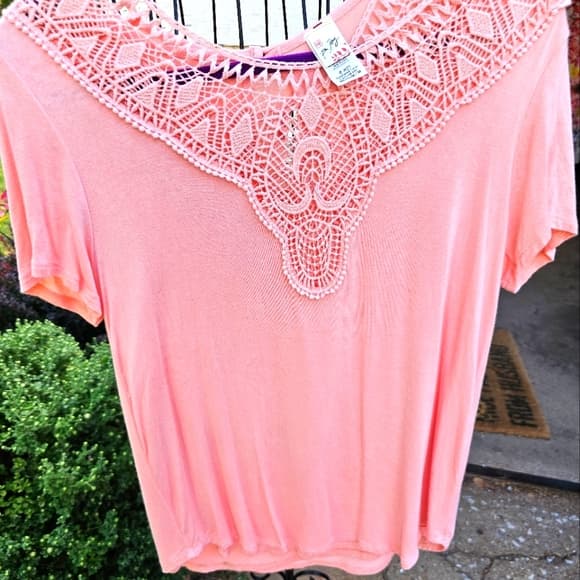 Cute Comfy Lace top Blouse - Thumbnail 3
