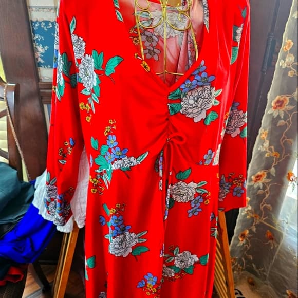 Cute Red dress. 3/4 Sleeve - Thumbnail 3
