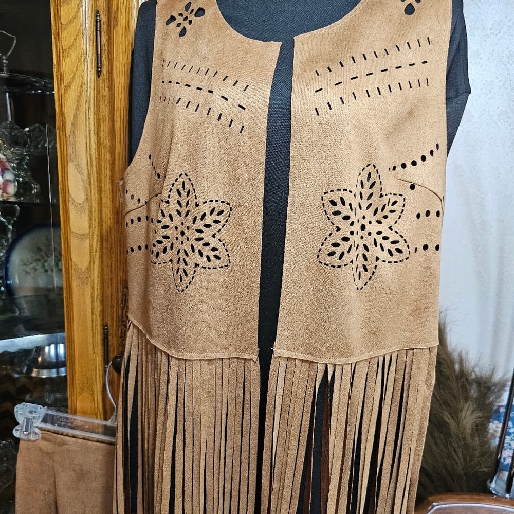 Cute. Fringe Vests & Skirts - Thumbnail 3