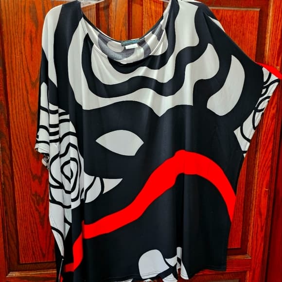 Bat wing top - Thumbnail 2