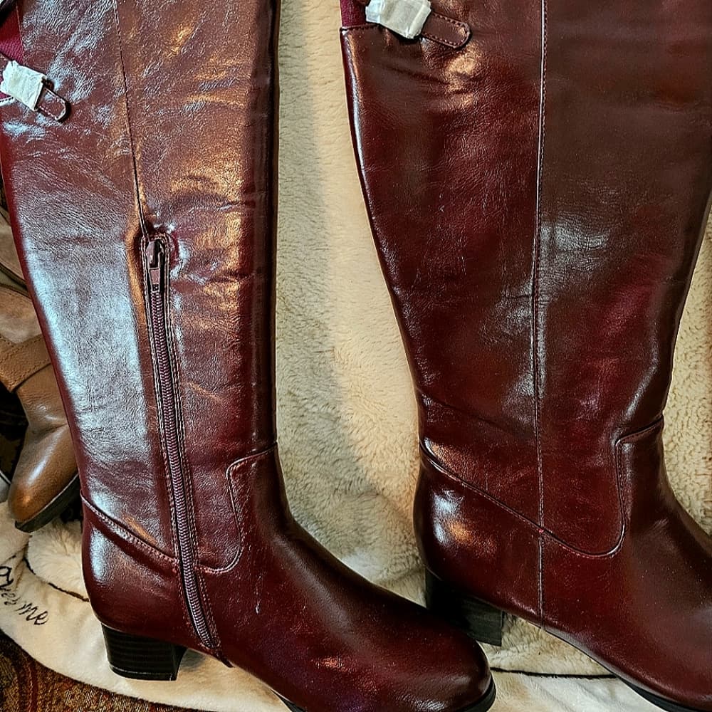 Beautiful Burgundy Tall Boots - Thumbnail 4