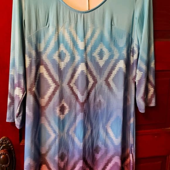 3/4 sleeve dress or tunic 90% Polyester 5% spandex - Thumbnail 3