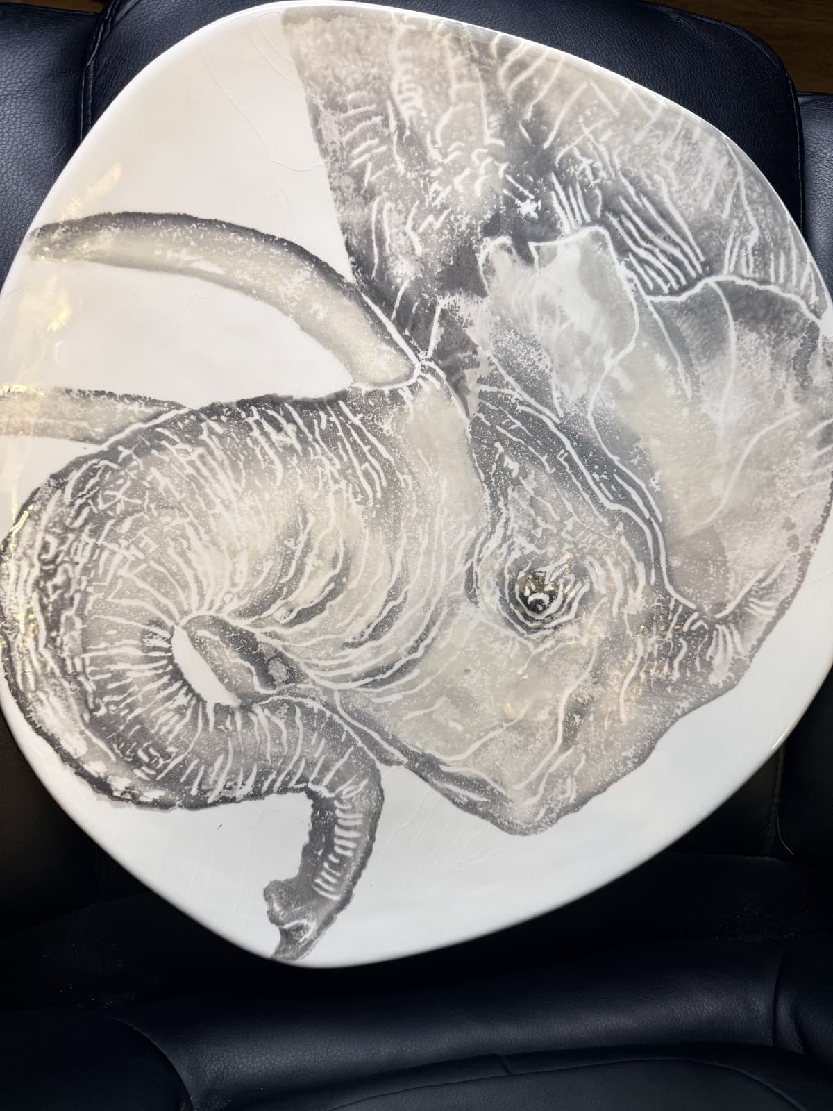 Vietri Italian Elephant Platter - Jungle Collection - Thumbnail 4