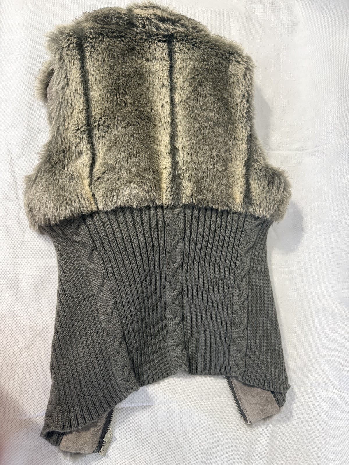 GUESS JEANS FAUX FUR AND KNIT VEST M - Thumbnail 6