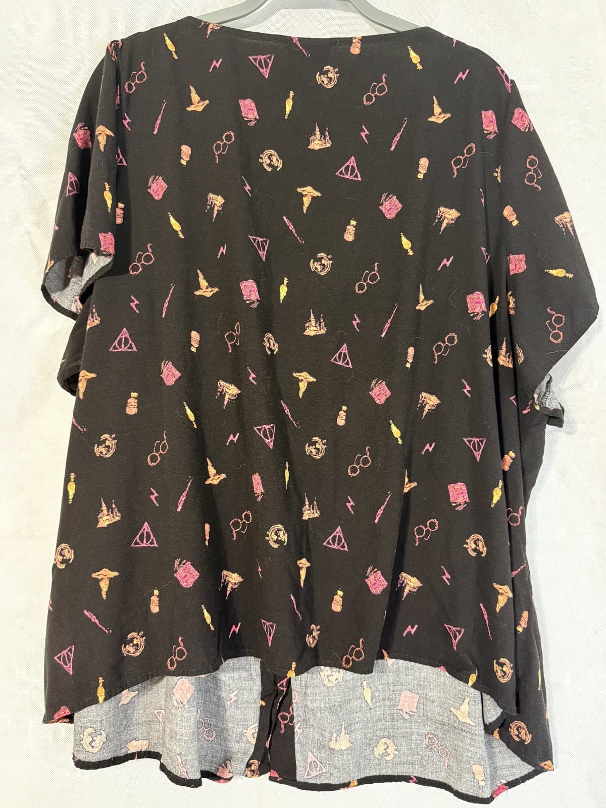 Torrid Harry Potter Deathly Hallows Women's Shirt sz4 - Thumbnail 3