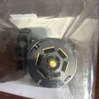 Wesbar 7257 Trailer Light Adapter 7-Way Round Blade Vehicle to 5-Way Flat Female - Thumbnail 2