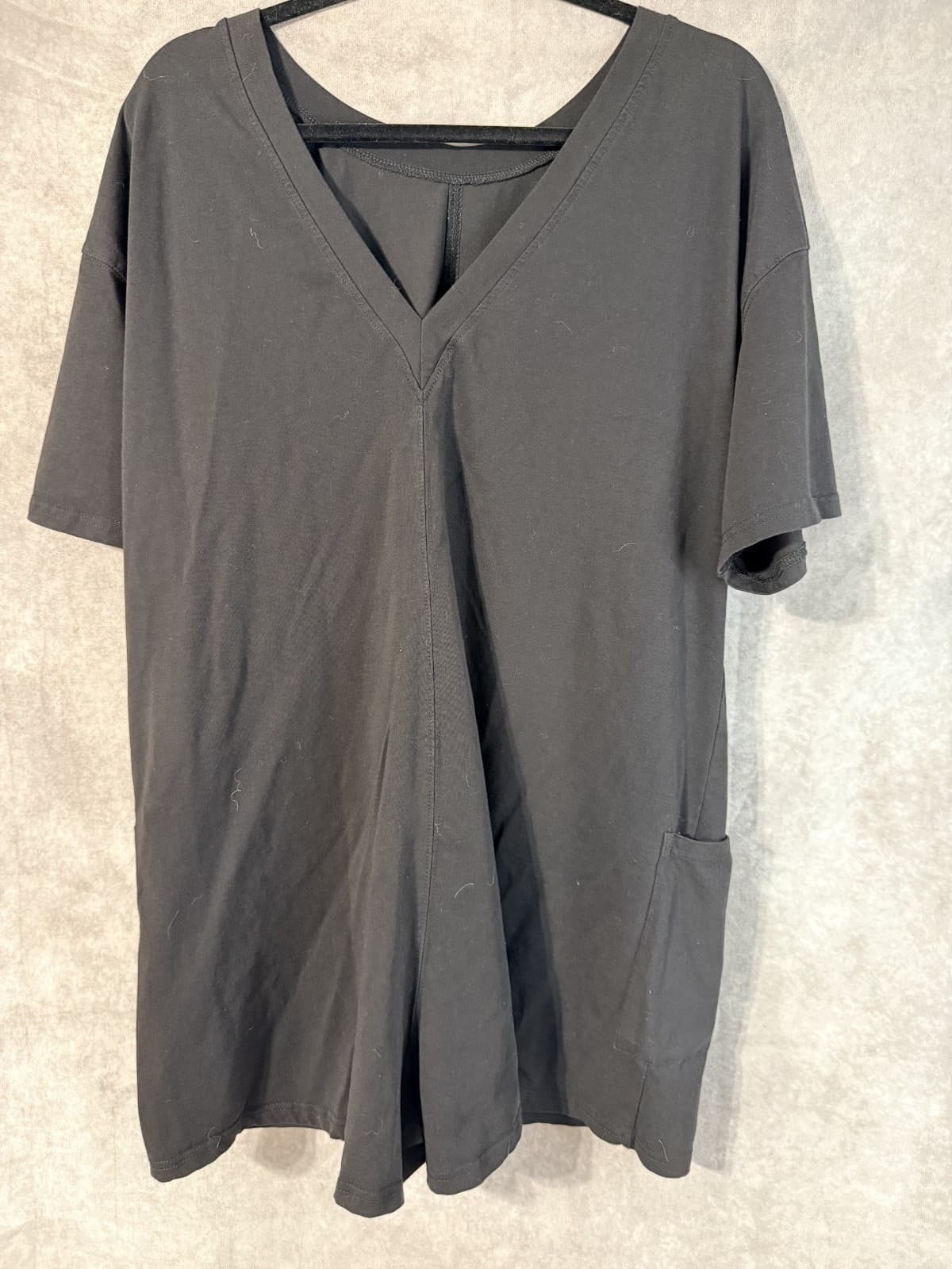Shien Black Romper with pockets V back Size Medium New w/o Tags - Thumbnail 2