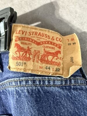 Levi’s 501 Straight Denim Jeans Button Fly Medium Wash Classic 5 Pocket 44x32 - Thumbnail 4