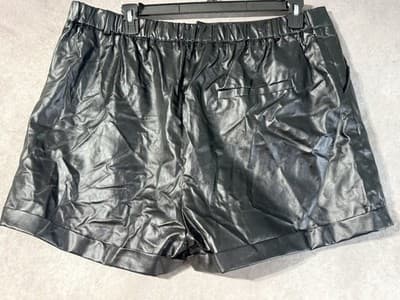 Shien Curve Black Pleather Pleated Shorts 3XL Pockets - Thumbnail 2