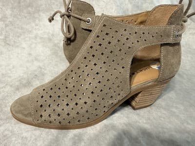 Lucky Brand Leather Womens Chunky Block Heels Sz 7.5 Taupe Beige Peep Toe Shoes - Thumbnail 2