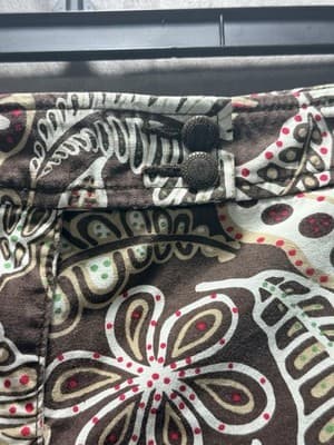 Tommy Hilfiger Brown Leaf Pattern Women’s Shorts Size 6 - Thumbnail 4