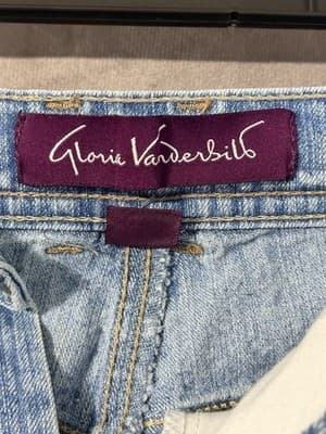Gloria Vanderbilt Amanda Light Wash Jeans Women’s Size 10P - Thumbnail 3