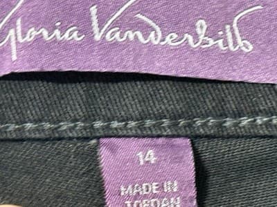 NWT Gloria Vanderbilt Amanda Slimming Jeans Coal Black Women’s Size 14 - Thumbnail 6