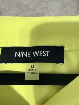 NWT Nine West Blouse Mojito Color Women’s Size M Long Sleeve 3 Button - Thumbnail 4